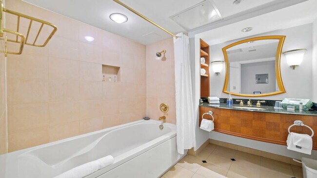 Building Photo - 848 Pacific Ave