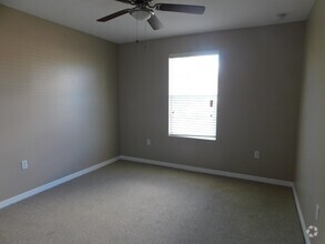 Building Photo - 2657 River Landing Dr
