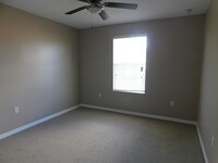 Building Photo - 2657 River Landing Dr