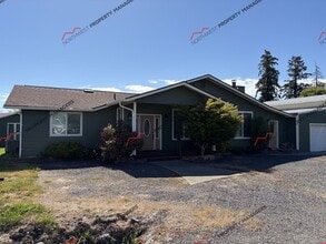 Building Photo - 116 Taylor Rd S