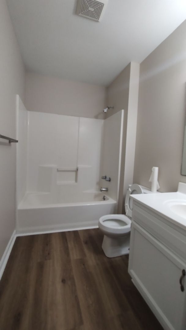 Building Photo - 813 S Dogwood Ln
