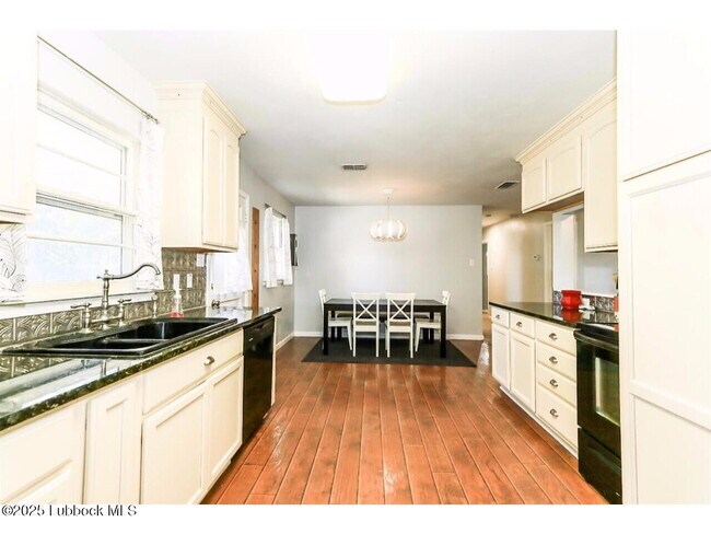 Building Photo - 2818 61st St