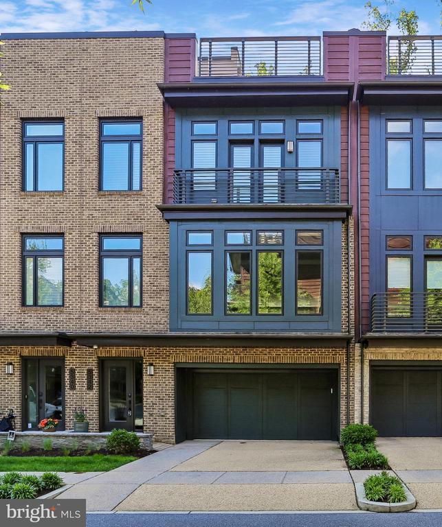 Building Photo - 5342 Merriam St
