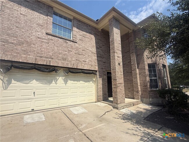 Building Photo - 811 Shadow Creek Blvd