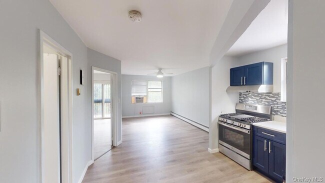 Building Photo - 85-18 Lefferts Blvd