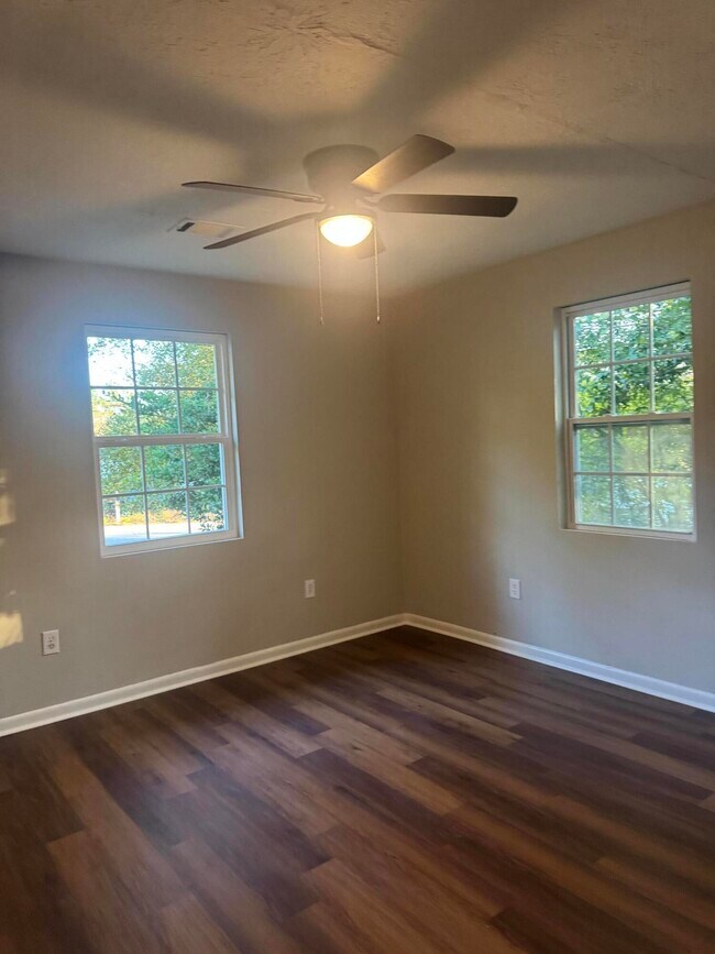 Building Photo - 2919 Panhandle Cir