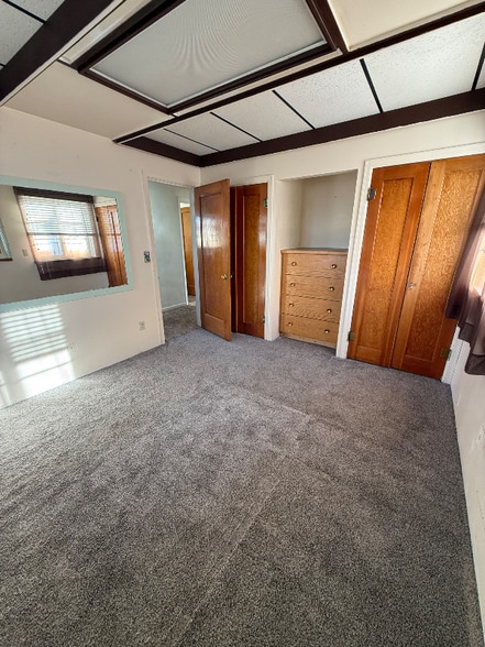 Building Photo - 326 5th Ave SE