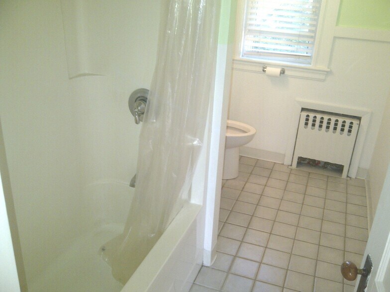 Building Photo - 1133 Beacon St