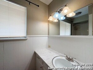 Building Photo - 311 E San Antonio Ave