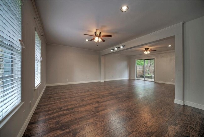 Building Photo - 2105 Rabb Rd