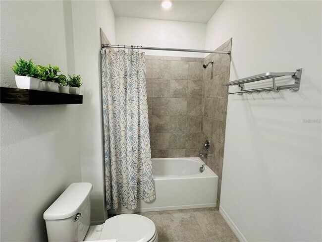 Building Photo - 3102 61st Dr E