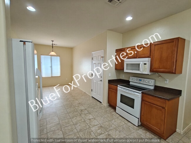 Building Photo - 21184 E Frontier Rd