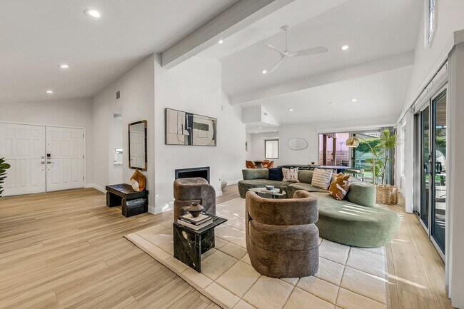 Building Photo - 45455 Crow Cir