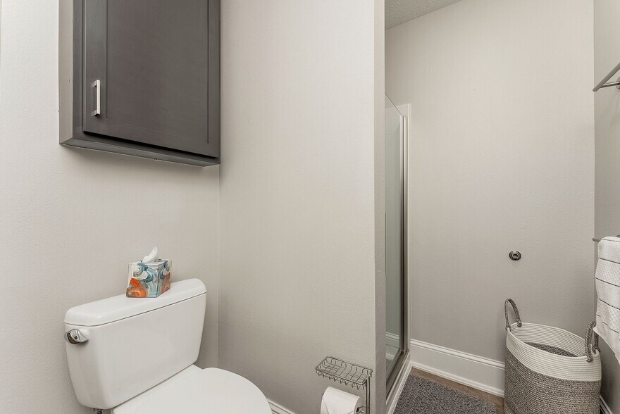 Bathroom - 709 S Phillips Ave