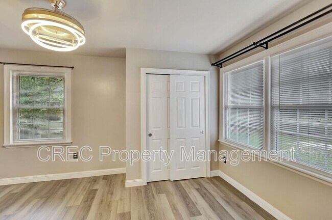 Building Photo - 417 Joy Dr