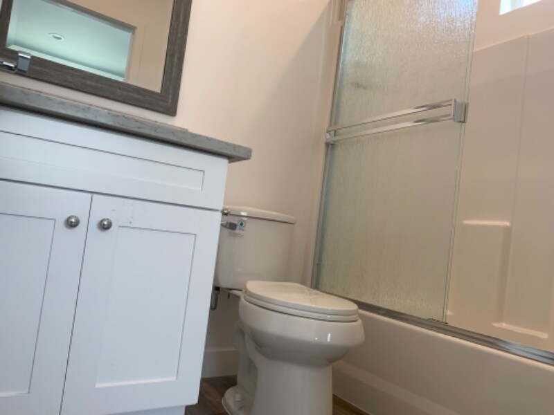 Building Photo - 4825-4825 Riverton Ave