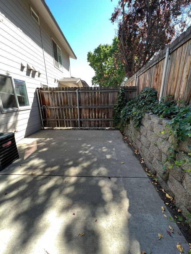Building Photo - Non-Refundable & Security Deposit Total: $...