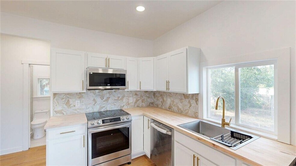 Building Photo - 912 Ohio Ave