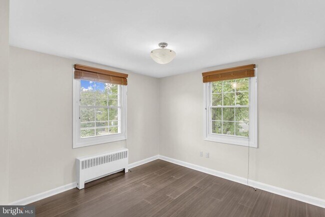 Building Photo - 2813 Mosby St