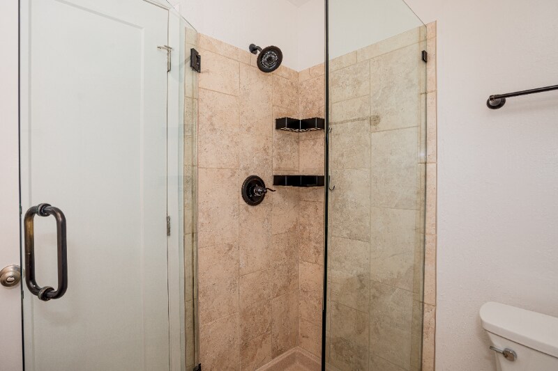Building Photo - 3985 Royal Arch Dr