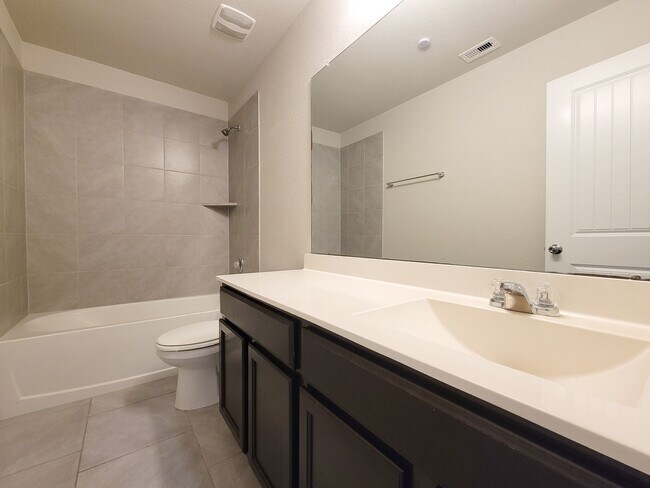 Building Photo - 29614 Breakwater Dr