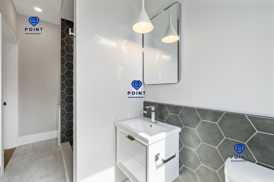 Building Photo - 66 Lubec St