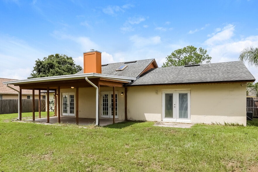 Building Photo - 8612 Villa Nova St