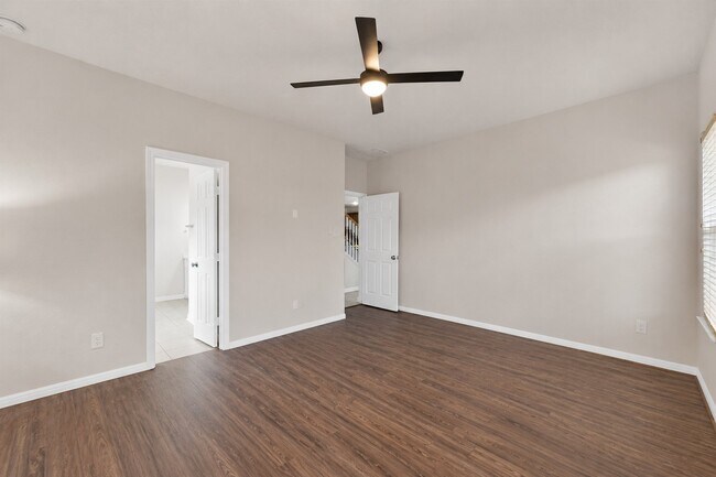 Building Photo - 1443 Meadowhigh Ln