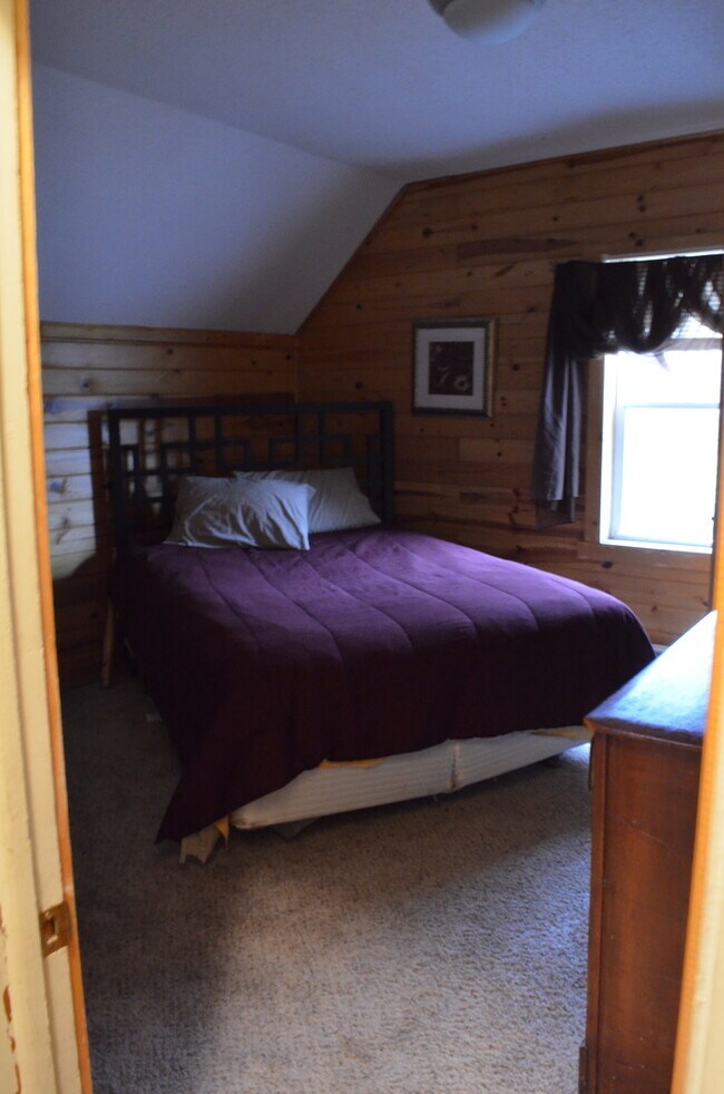 Building Photo - 3 Bedrooms, 2 Bathrooms Single Family Home in Brainerd, MN w/1 car garage