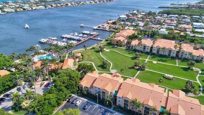 Building Photo - 123 Yacht Club Way