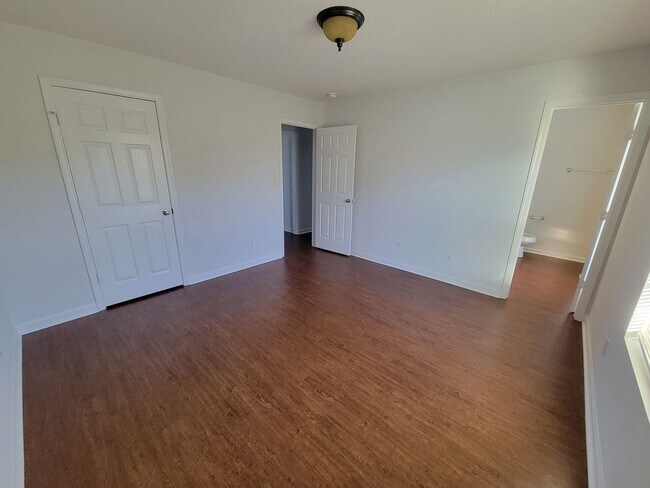 Building Photo - 6446 Swallowtail Dr