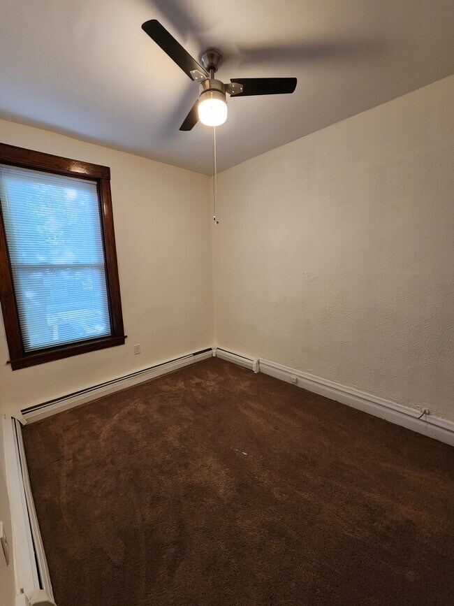 Front Bedroom - 627 N Drake Ave