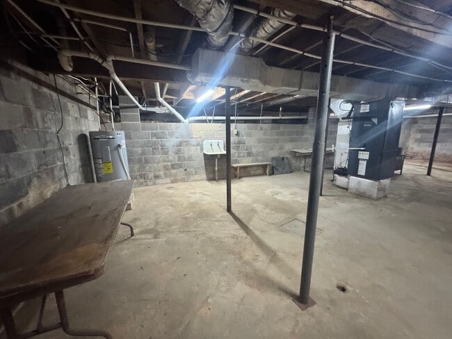 Building Photo - 103 Casar-Belwood Rd