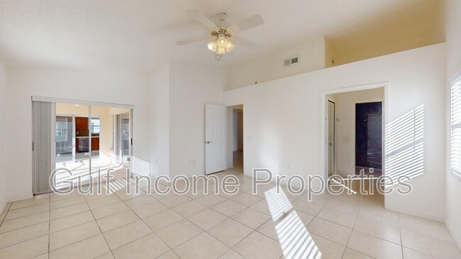 Building Photo - 704 49th St E