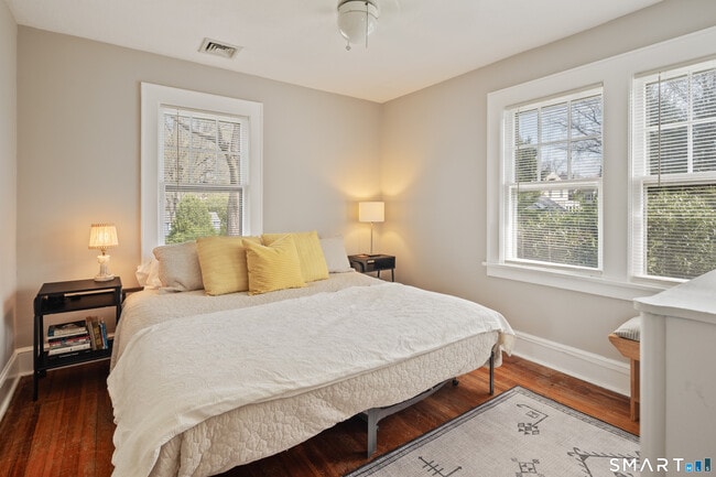 Building Photo - 13 Birch St