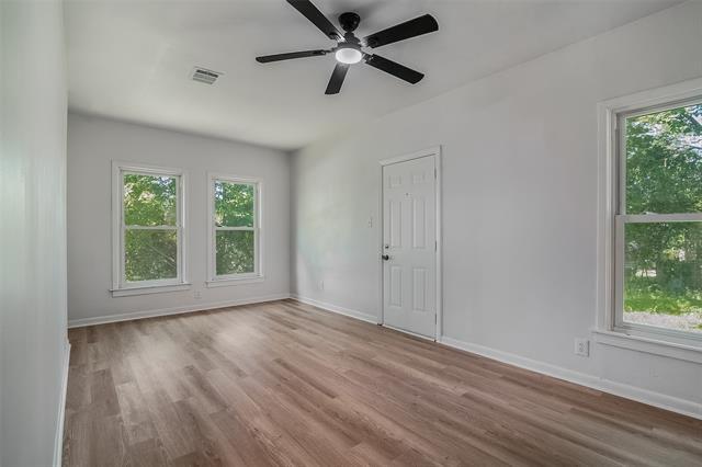 Building Photo - 1421 S Scullin Ave