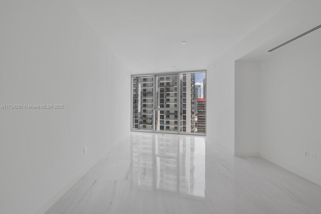 Building Photo - 300 Biscayne Blvd Way