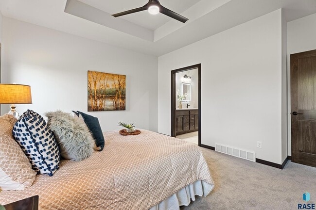 Building Photo - 1109 S Foss Ave