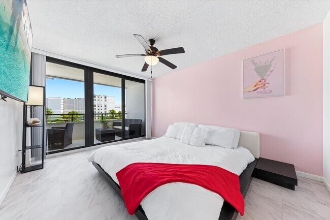 Building Photo - 3589 S Ocean Blvd