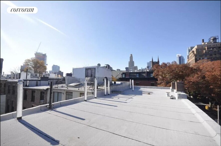 Building Photo - 277 Cumberland St
