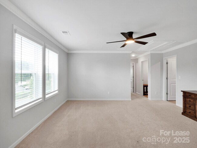 Building Photo - 1034 Lyndon Station Dr