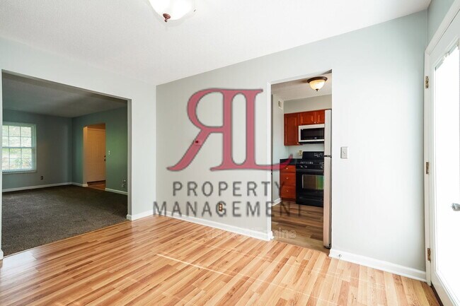 Building Photo - 119 Stornoway Dr E