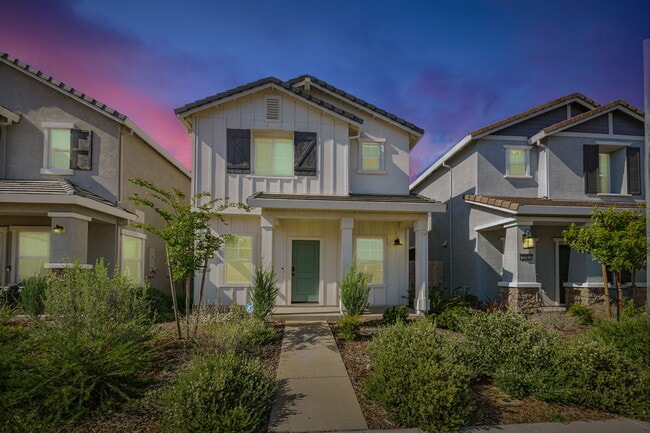 Building Photo - 12161 Coal Crk Wy