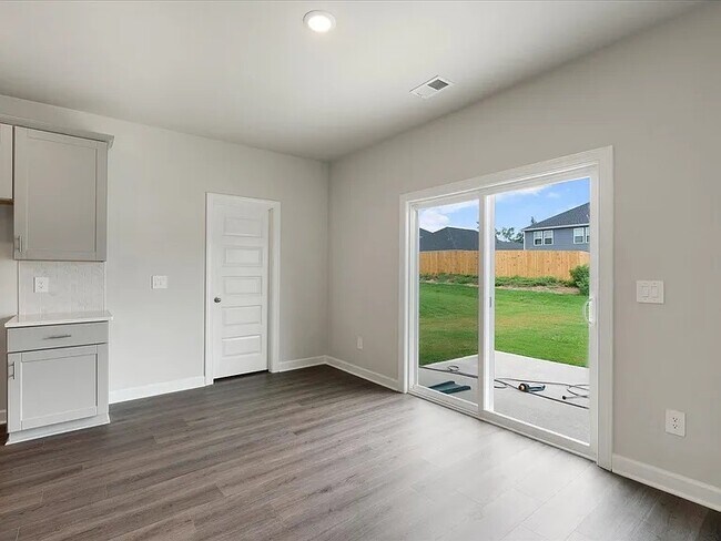 Building Photo - 640 Orsman Trl