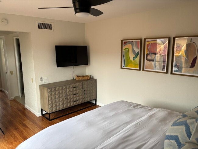 Building Photo - 73417 Foxtail Ln