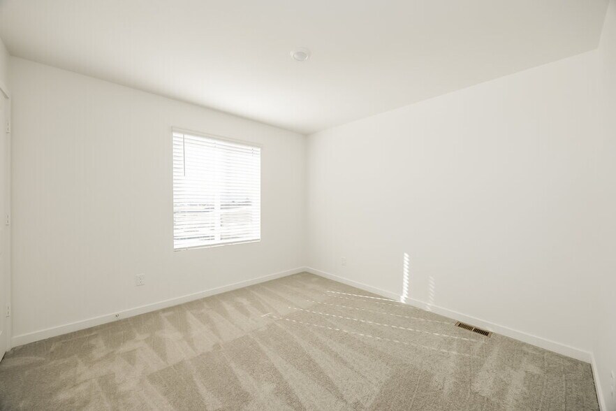 Building Photo - 8843 Blue Feather Lp