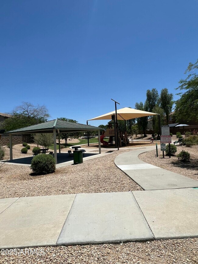 Building Photo - 14711 W Riviera Dr