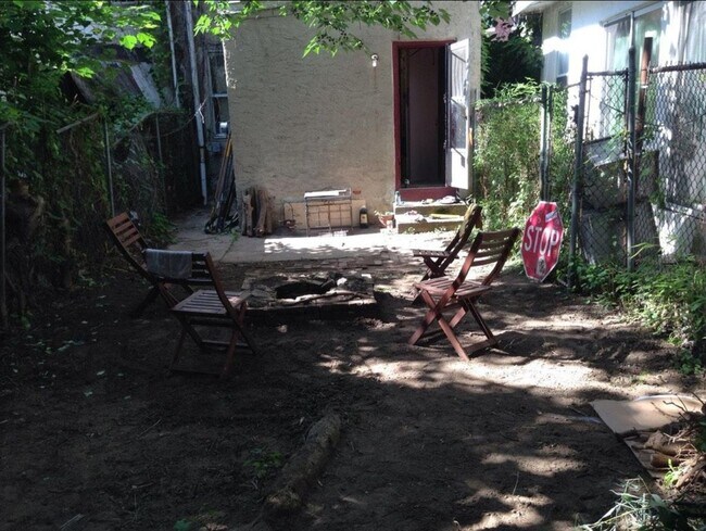 Building Photo - 4102 Baring St