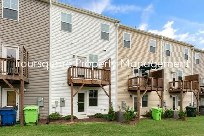 Building Photo - Stylish 3-Level Townhome with Bonus Suite, Deck & Garage – Near I-540 and Shopping