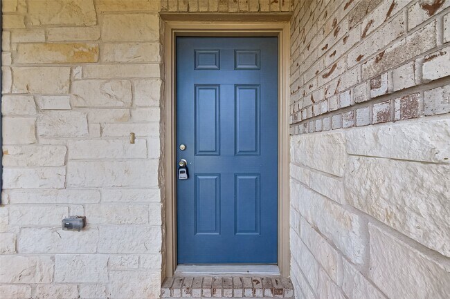 Building Photo - 338 Shady Cedar Hl Ln